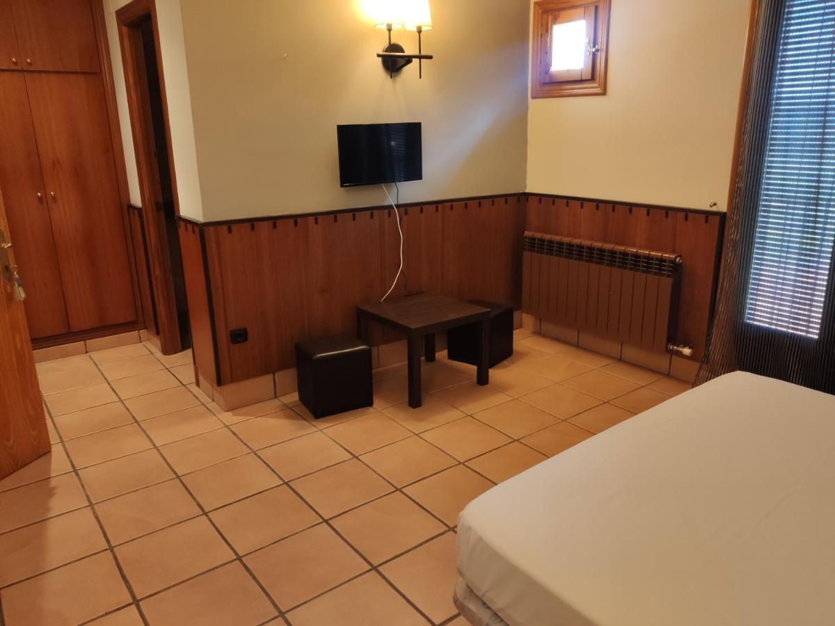 Hostal Tastavins Peñarroya de Tastavins Kültér fotó