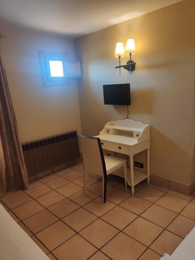 Hostal Tastavins Peñarroya de Tastavins Kültér fotó
